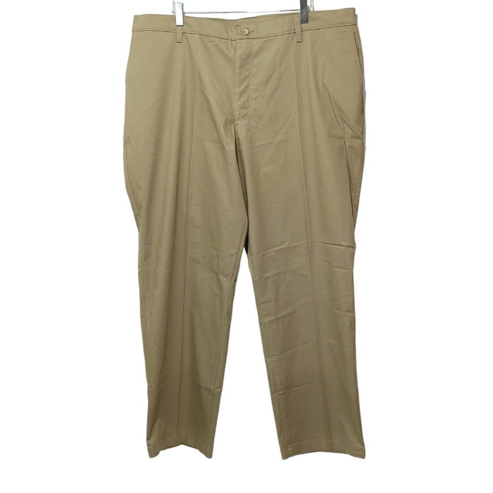 Wrangler Riata Flat Front Relaxed Fit Men's Casual Pants Size 40 x 30 - Picture 2 of 6